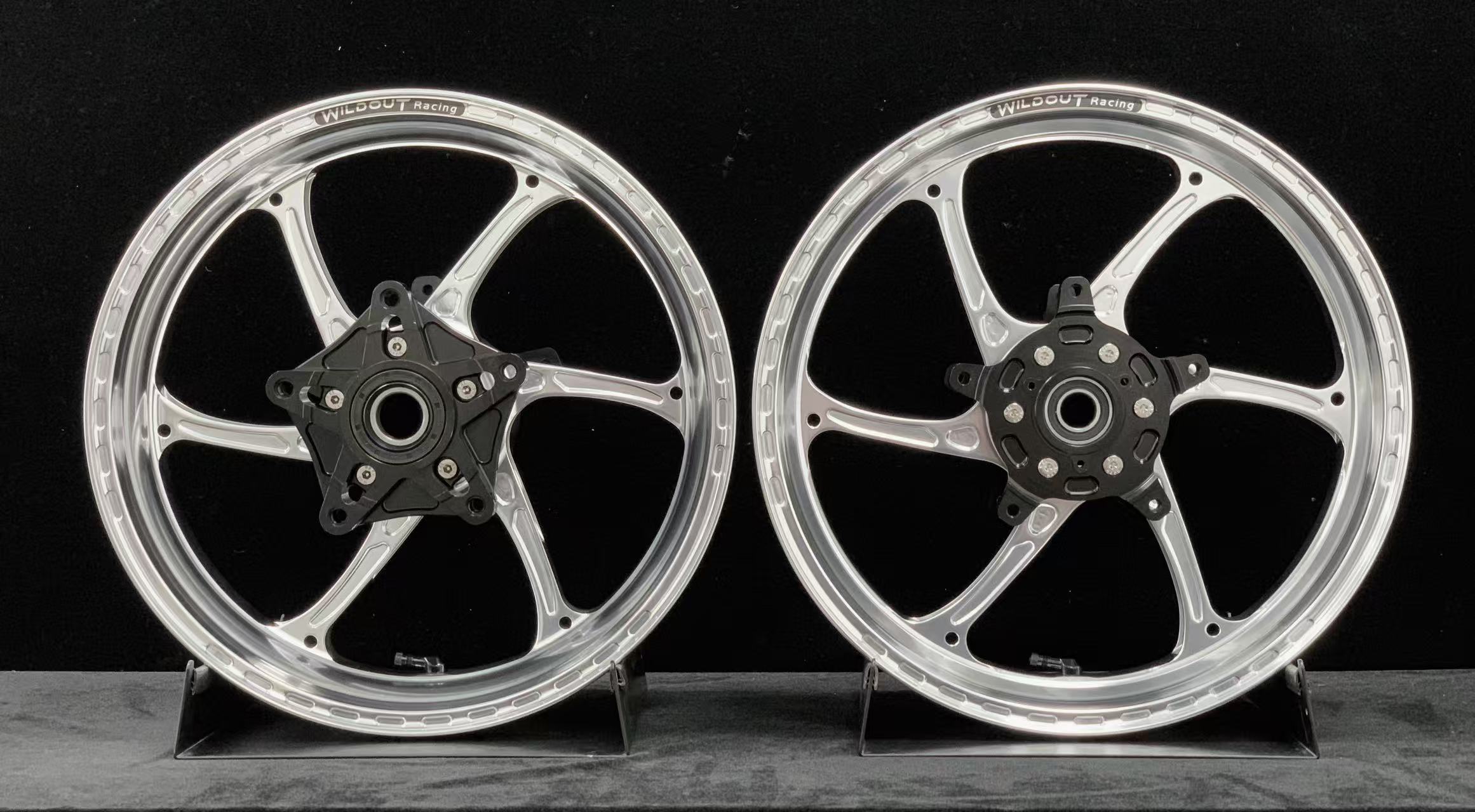 WILDOUTフォージドホイール前後セット TMAX530/560