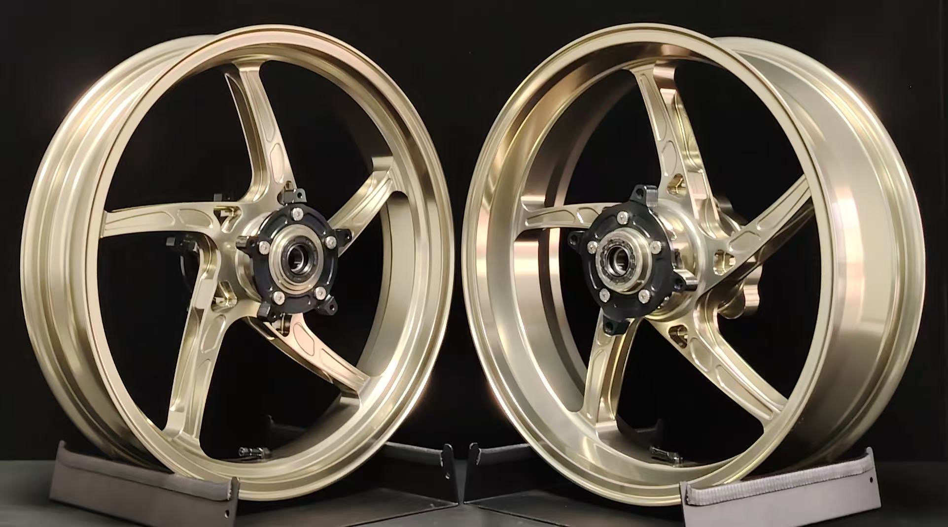 WILDOUTフォージドホイール前後セット X-ADV 750